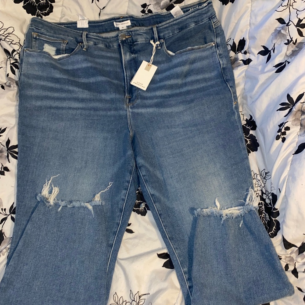 NWT Good American frayed jeans